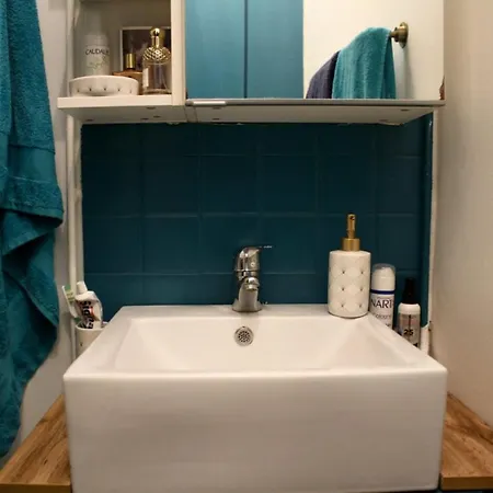 Bright And Comfortable Studio In Montmartre *